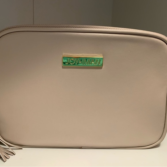 Joy & Iman RFID Crossbody Bag - Picture 2 of 16